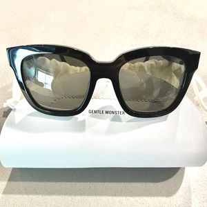 GENTLE MONSTER - Black Dreamer Hoff 01 - Oversized square frame sunglasses